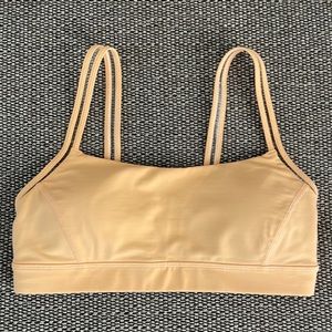 Lululemon Sports Bra w/ Removable Cups